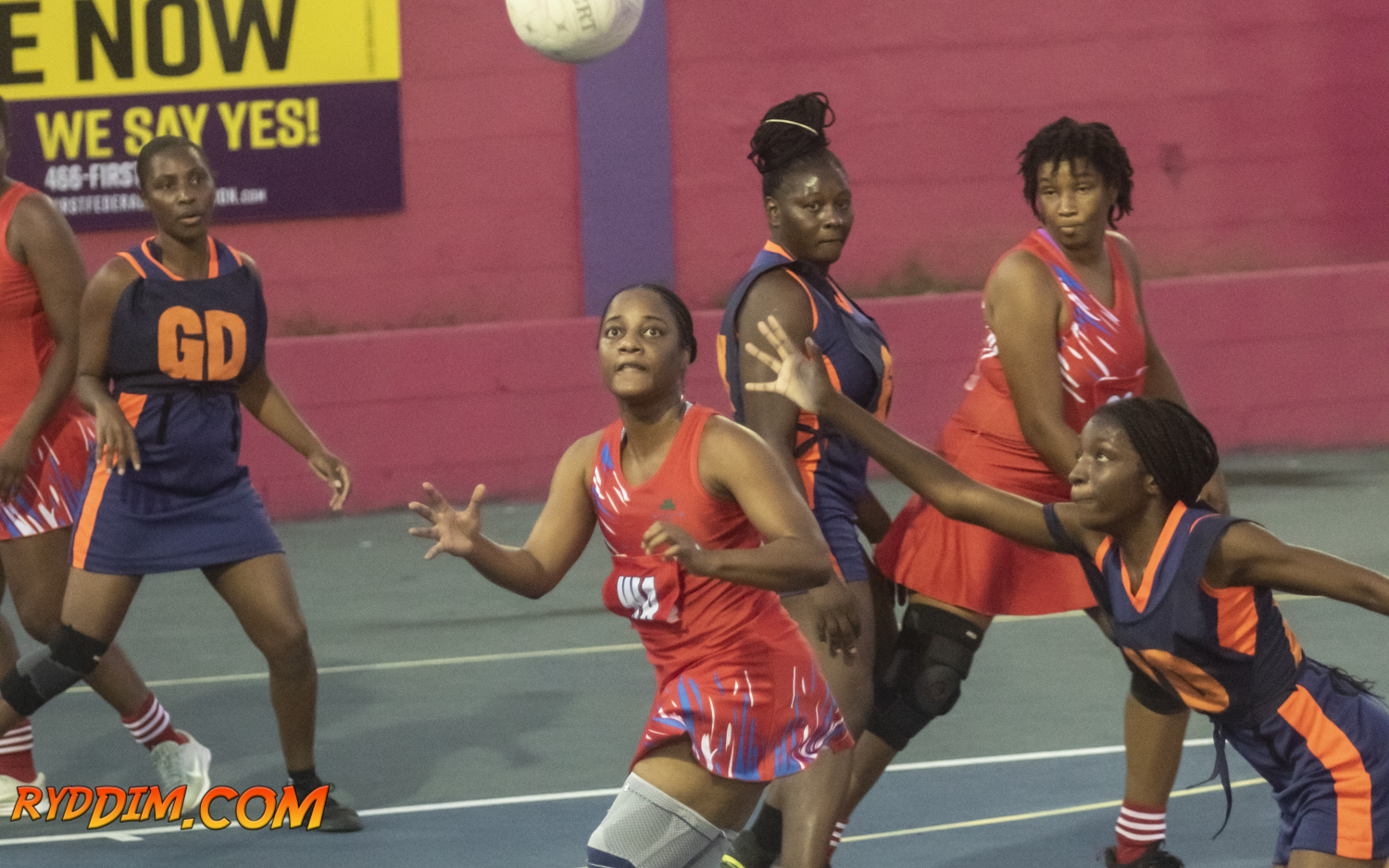 8 Spectacular Shots from Netball Semifinals
